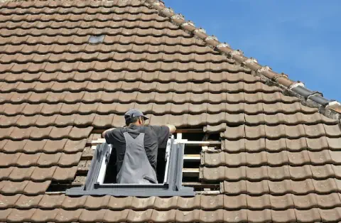 Pose de velux - Savigny-le-Vieux